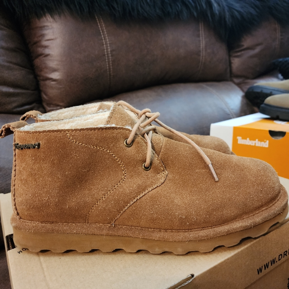 BearPaw booties size 9